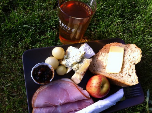 English pubs - Ploughman's Lunch