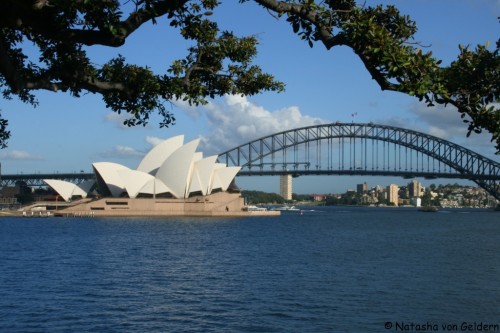 World Travel Dreams: Sydney Opera House and Harbour Bridge Australia