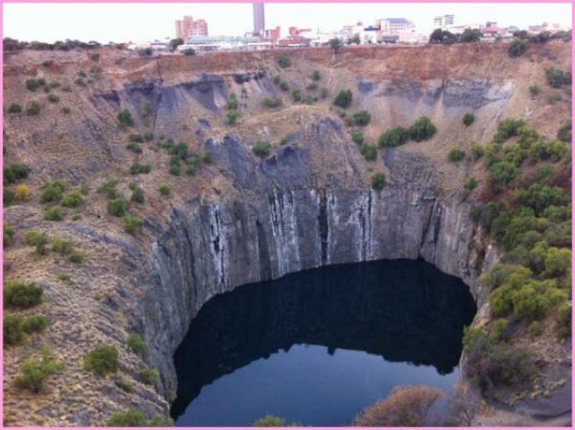 Images From South Africa: The Big Hole in Kimberely