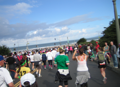 bay to breakers finish line at the pacific ocean