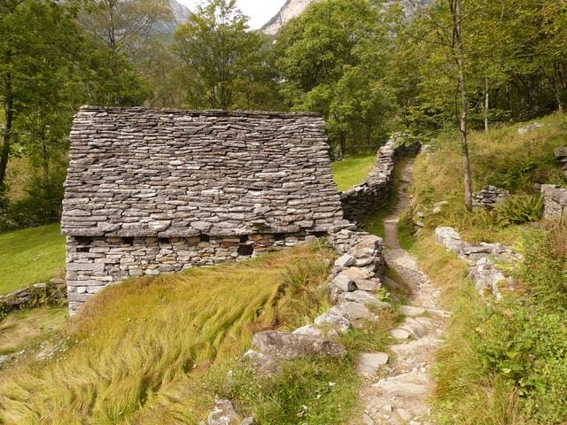 8 Best Hiking Travel Destinations: Verzasca